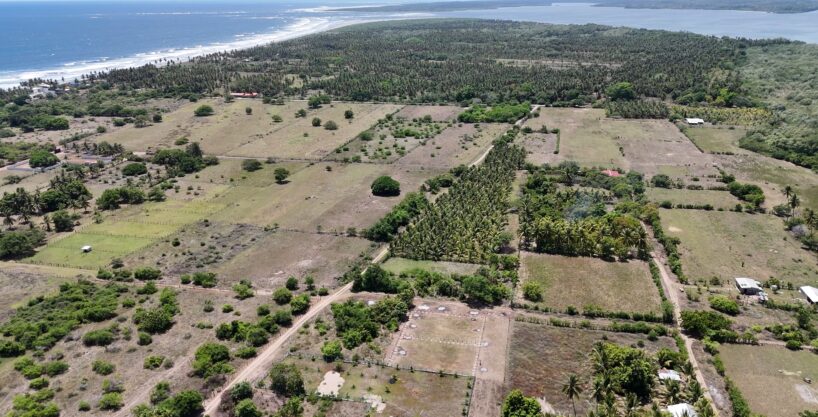 - El Salvador Realty