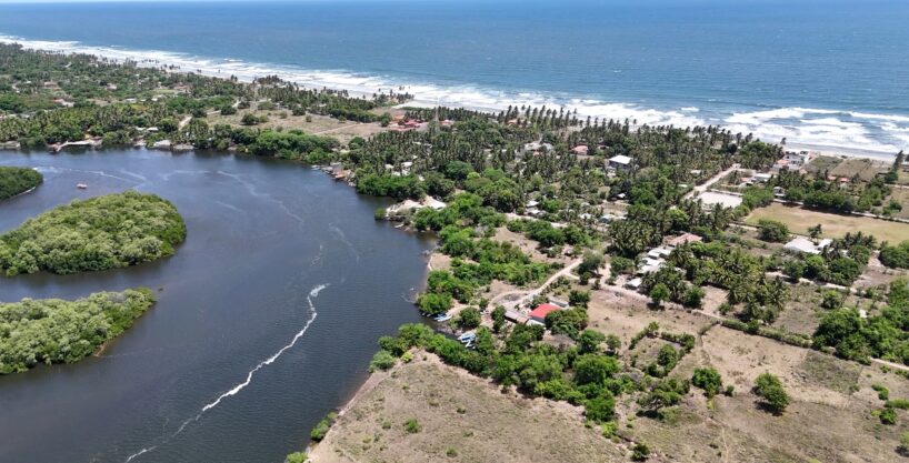 - El Salvador Realty