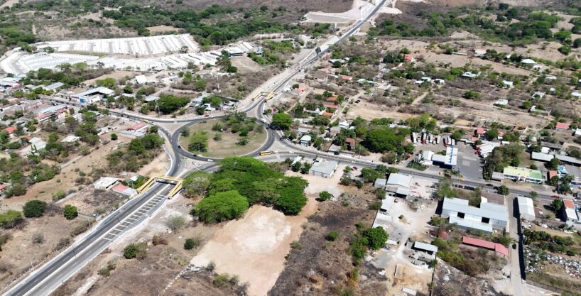 - El Salvador Realty