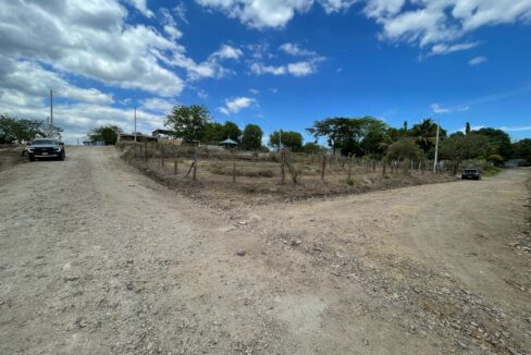 - El Salvador Realty