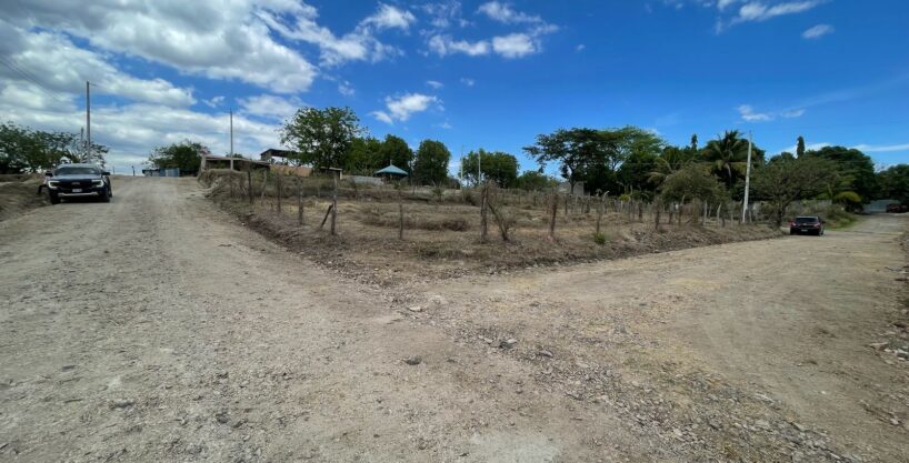 - El Salvador Realty