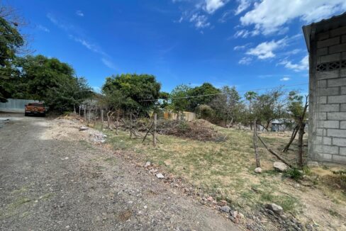 - El Salvador Realty