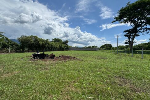 - El Salvador Realty