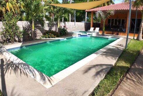 - El Salvador Realty