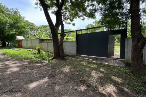 - El Salvador Realty
