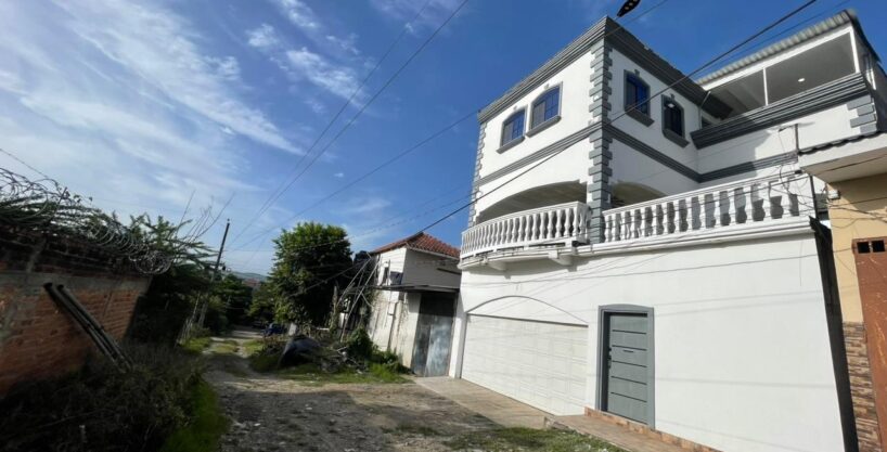 - El Salvador Realty