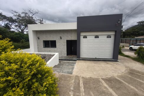 - El Salvador Realty