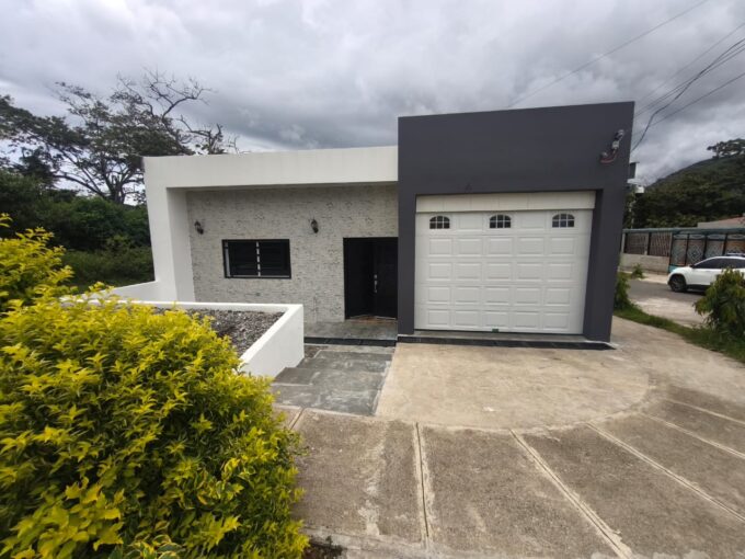 - El Salvador Realty