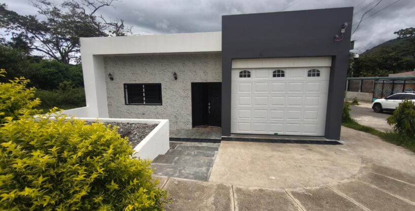 - El Salvador Realty