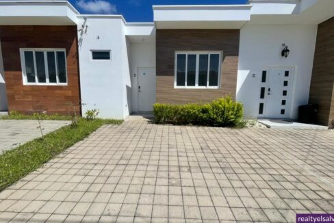 - El Salvador Realty