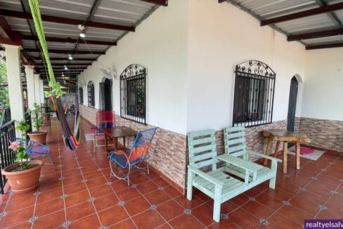 - El Salvador Realty
