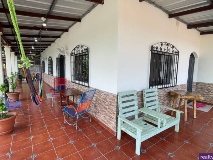 - El Salvador Realty