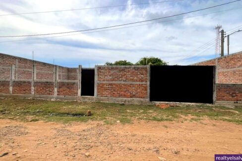 - El Salvador Realty