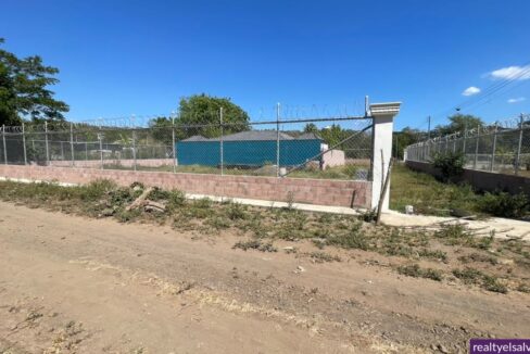 - El Salvador Realty