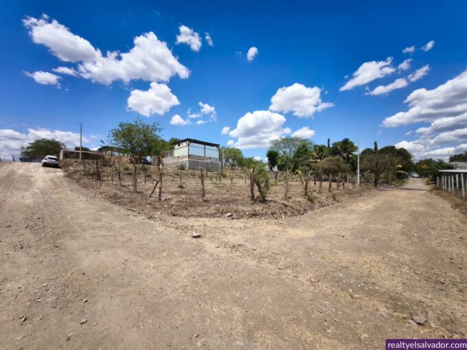 - El Salvador Realty