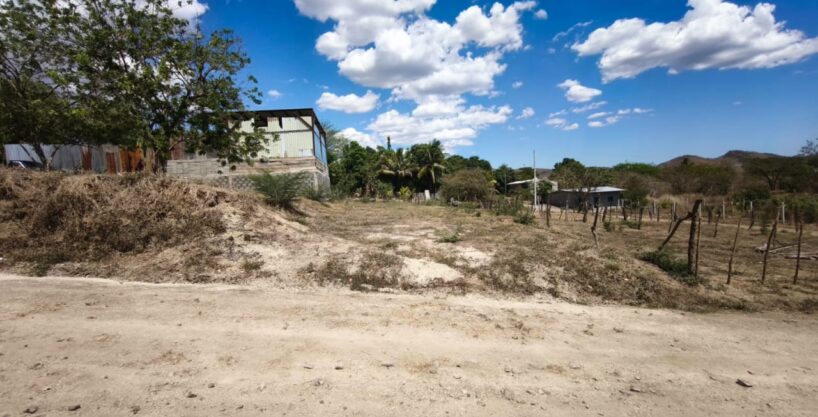 - El Salvador Realty