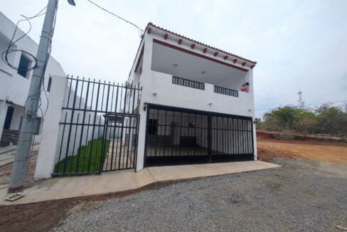 - El Salvador Realty