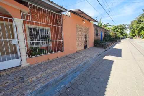- El Salvador Realty