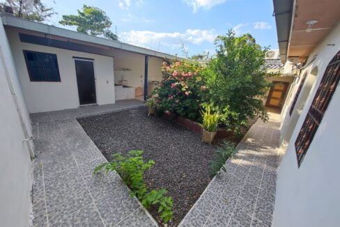 - El Salvador Realty