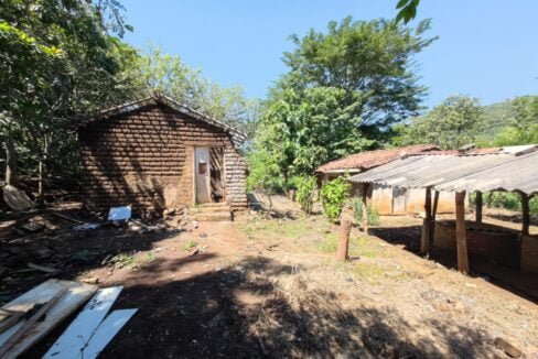 - El Salvador Realty