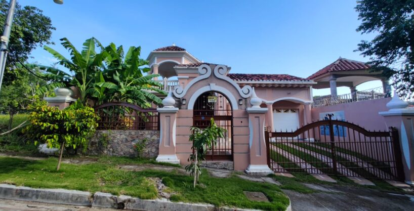 - El Salvador Realty