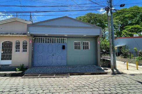- El Salvador Realty