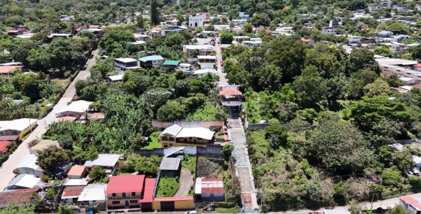 - El Salvador Realty