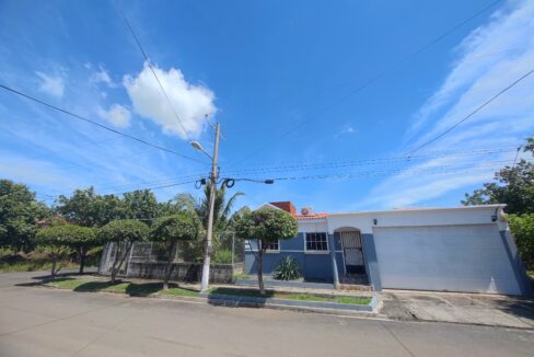 - El Salvador Realty