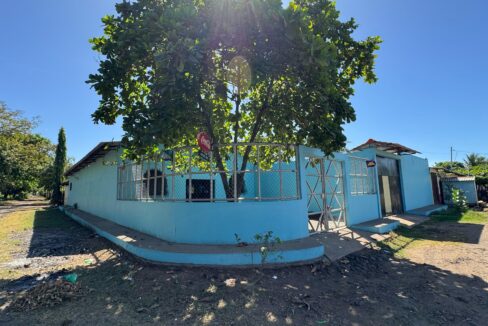 - El Salvador Realty