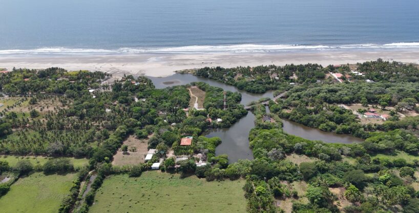 - El Salvador Realty