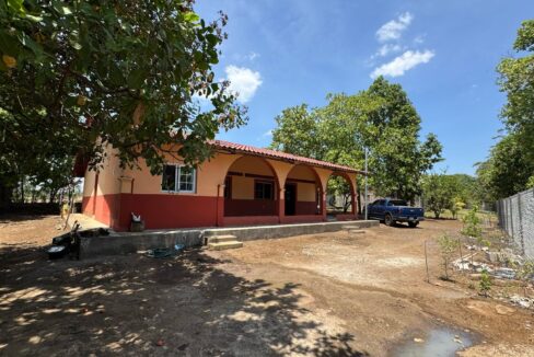 - El Salvador Realty
